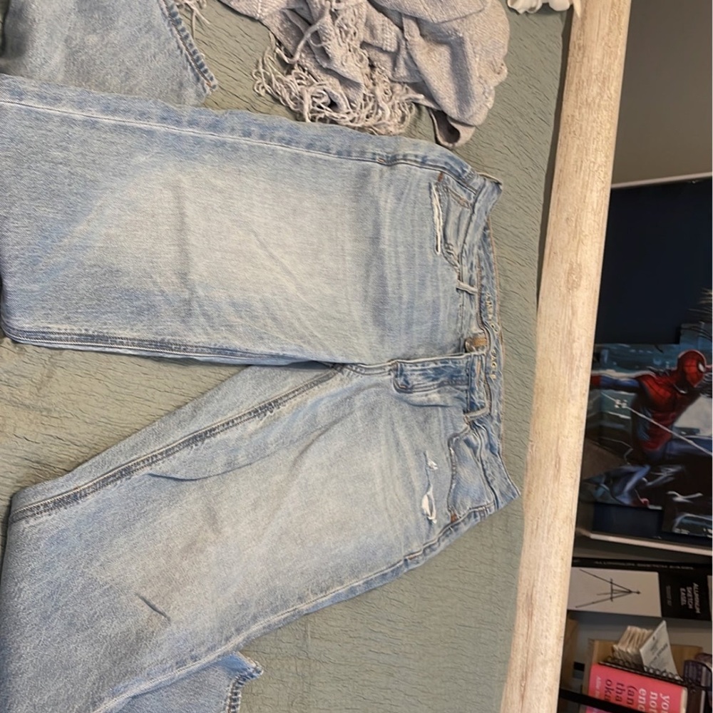 american eagle mom jeans